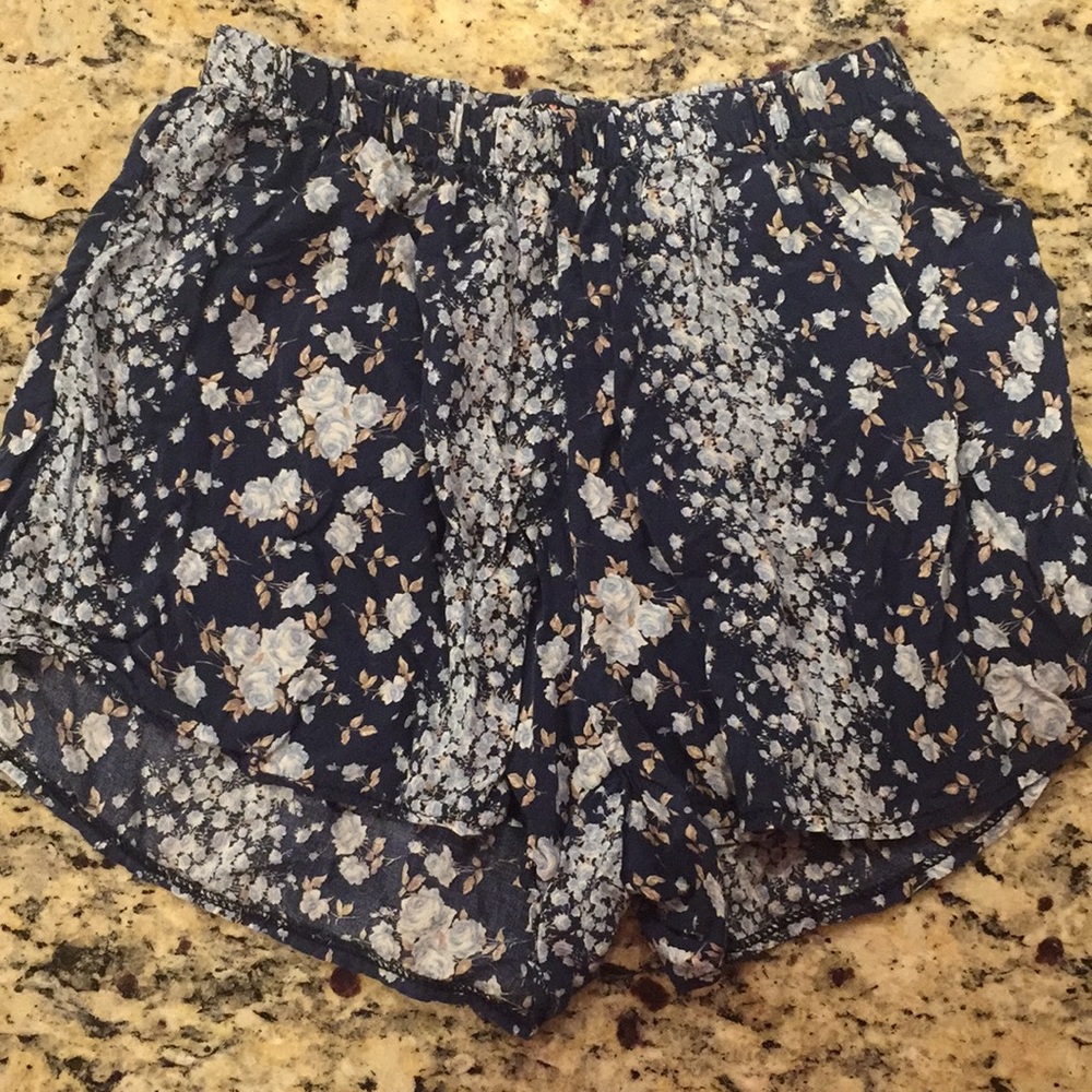 Brandy Melville blue floral flowy shorts